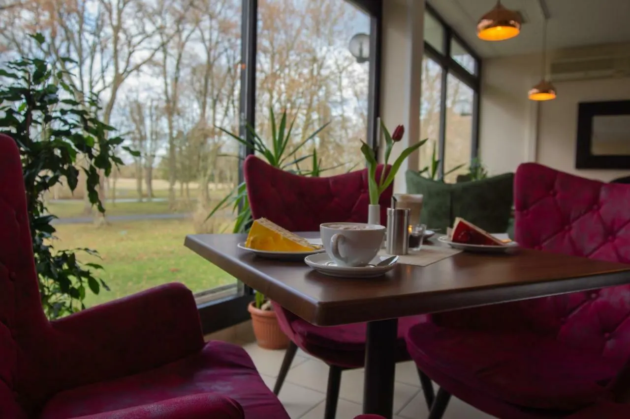 Reichels Parkhotel Bad Windsheim 3*,